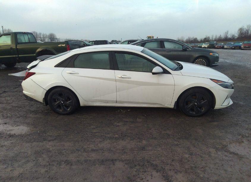 Photo 13 of 2022 Hyundai Elantra SEL (VIN 5NPLM4AG0NH063856)