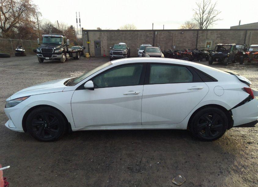 Photo 14 of 2022 Hyundai Elantra SEL (VIN 5NPLM4AG0NH063856)