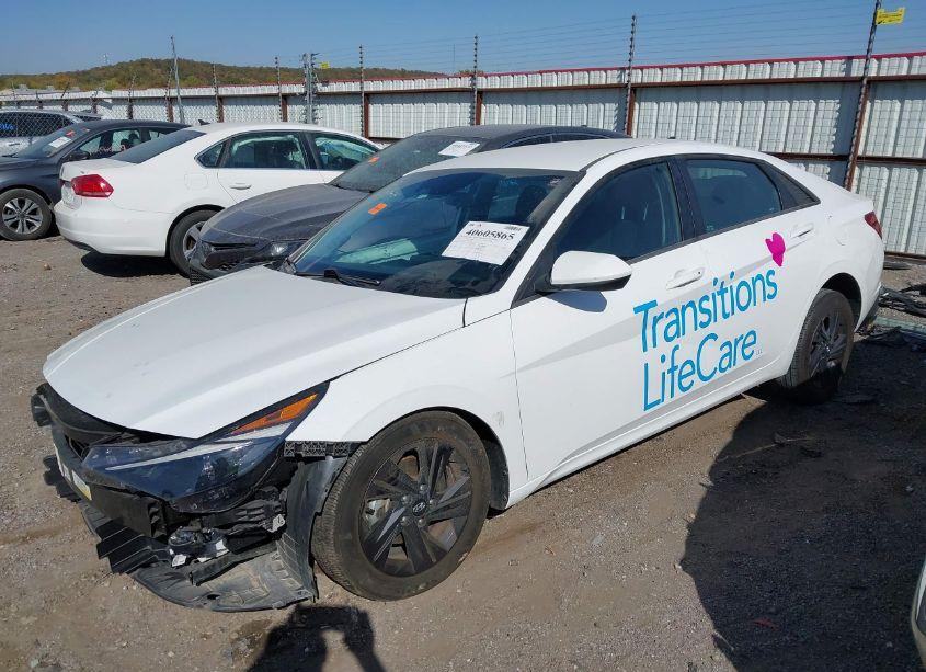 Photo 2 of 2023 Hyundai Elantra SEL (VIN 5NPLM4AG0PH102190)