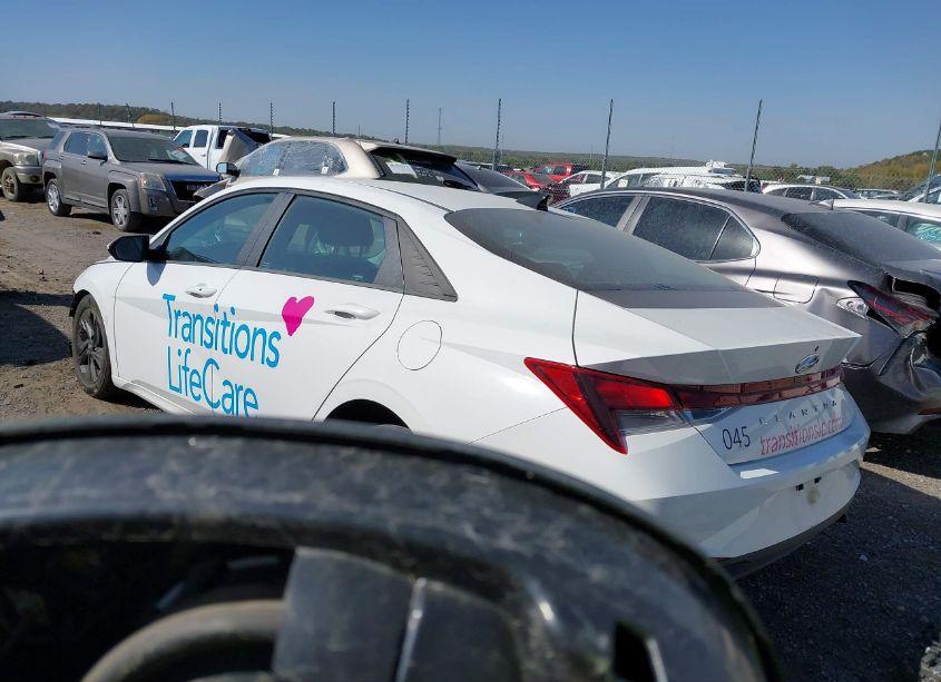 Photo 3 of 2023 Hyundai Elantra SEL (VIN 5NPLM4AG0PH102190)