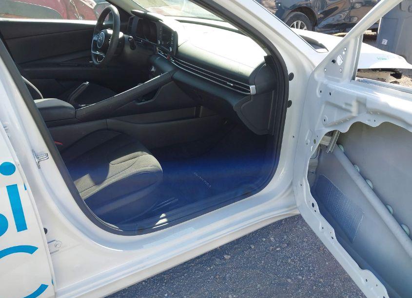 Photo 5 of 2023 Hyundai Elantra SEL (VIN 5NPLM4AG0PH102190)