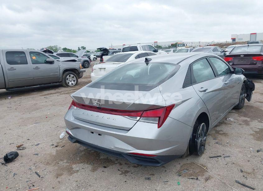 Photo 4 of 2023 Hyundai Elantra SEL (VIN 5NPLM4AG1PH103915)