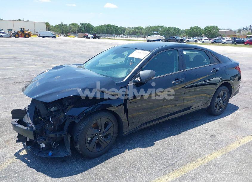 Photo 2 of 2021 Hyundai Elantra SEL (VIN 5NPLM4AG2MH046054)
