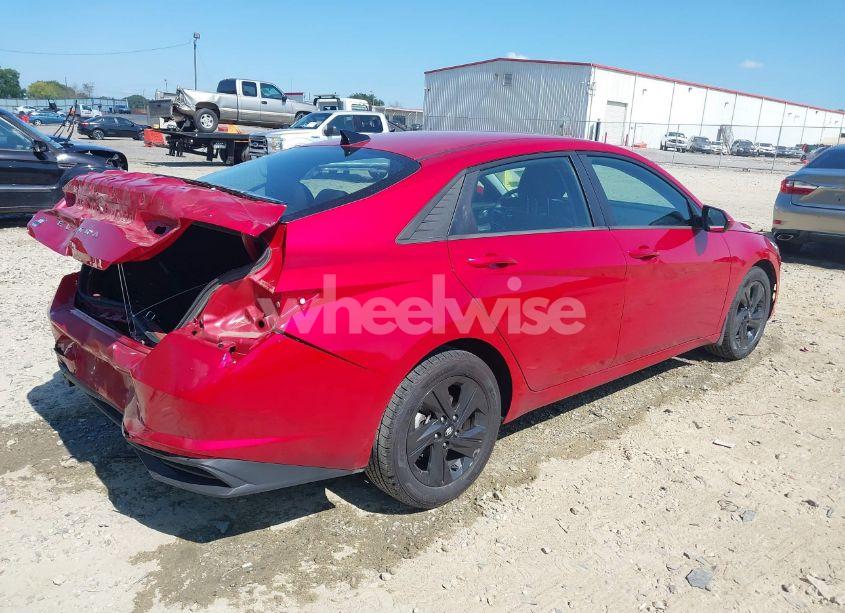 Photo 4 of 2022 Hyundai Elantra SEL (VIN 5NPLM4AG2NH074714)