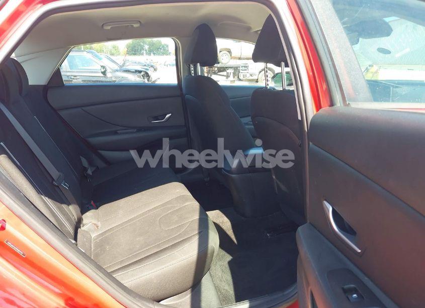 Photo 8 of 2022 Hyundai Elantra SEL (VIN 5NPLM4AG2NH074714)