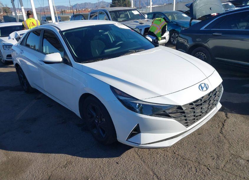 2022 Hyundai Elantra SEL (VIN 5NPLM4AG2NH079637) main photo