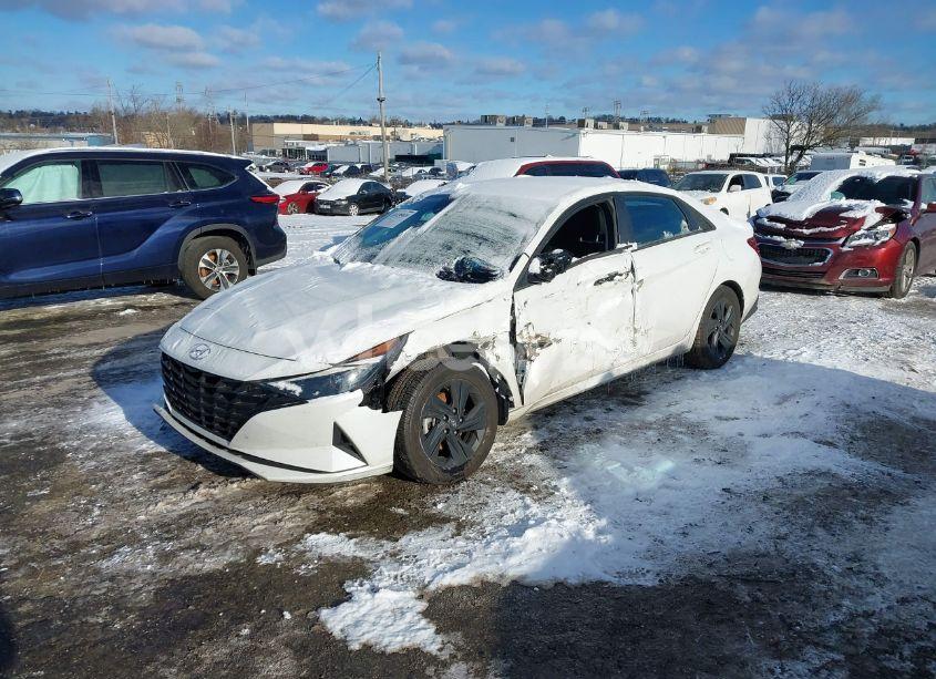 Photo 2 of 2023 Hyundai Elantra SEL (VIN 5NPLM4AG3PH087944)