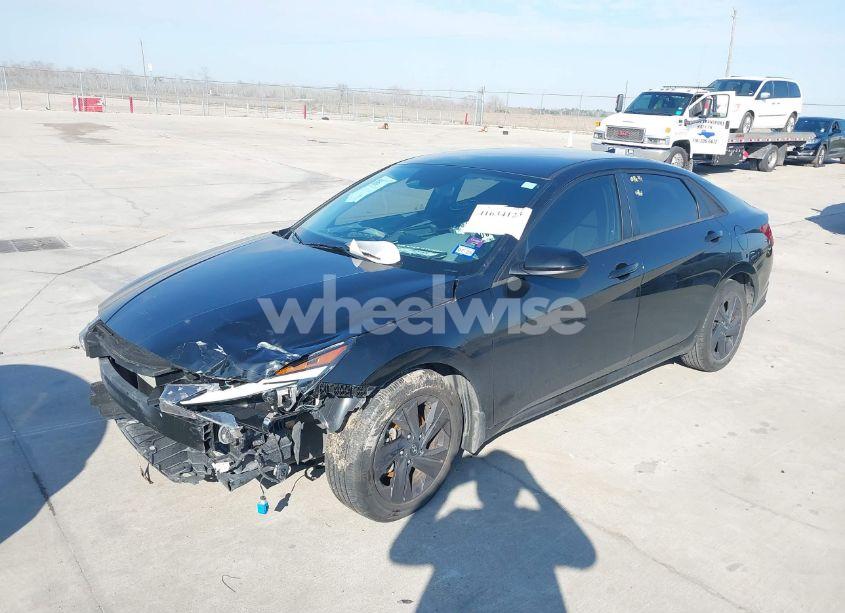 Photo 2 of 2023 Hyundai Elantra SEL (VIN 5NPLM4AG3PH093999)