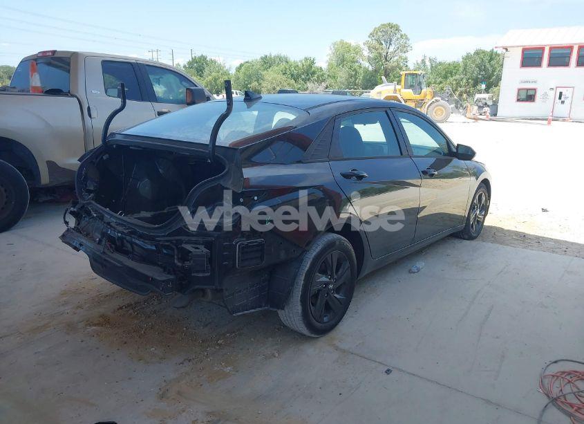 Photo 4 of 2023 Hyundai Elantra SEL (VIN 5NPLM4AG3PH103012)