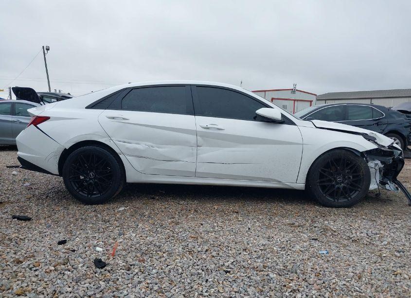 Photo 13 of 2023 Hyundai Elantra SEL (VIN 5NPLM4AG3PH110851)