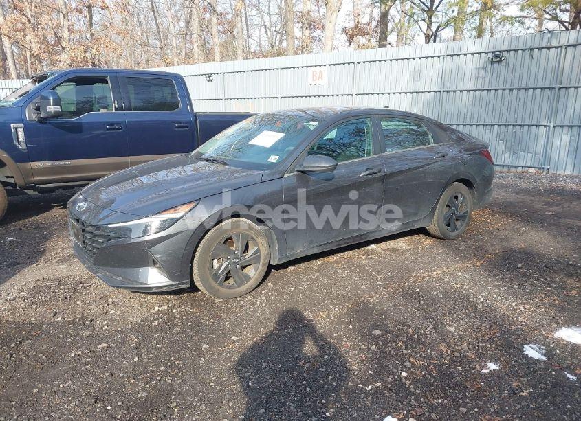 Photo 2 of 2023 Hyundai Elantra SEL (VIN 5NPLM4AG3PH118187)