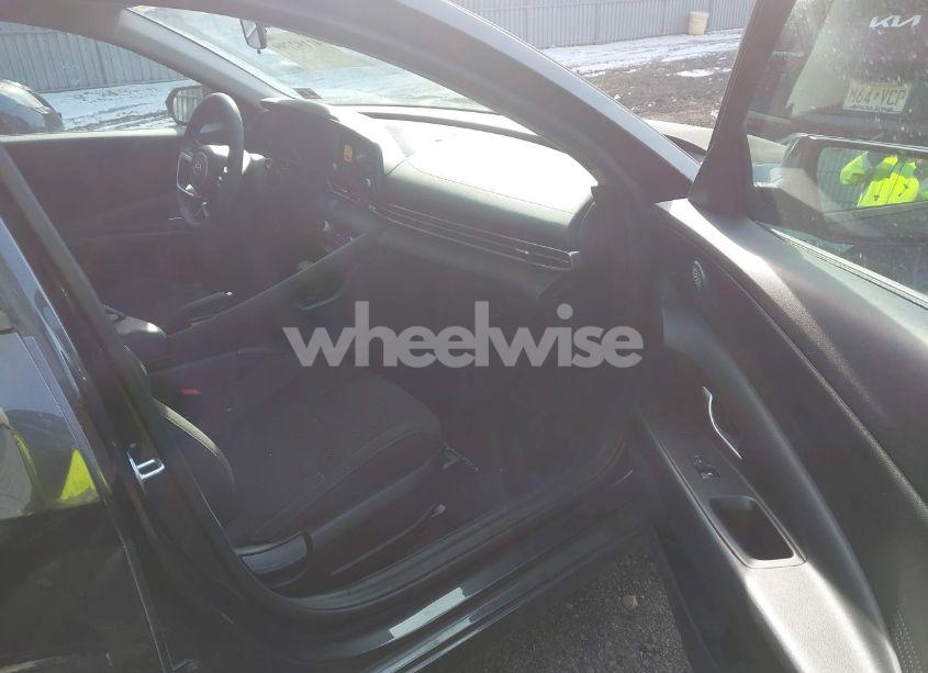 Photo 5 of 2023 Hyundai Elantra SEL (VIN 5NPLM4AG3PH118187)