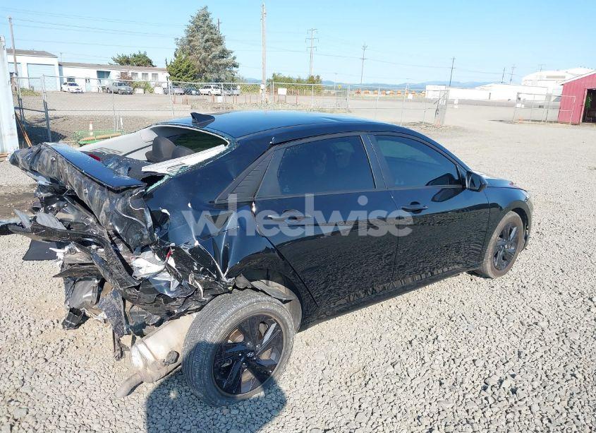 Photo 4 of 2021 Hyundai Elantra SEL (VIN 5NPLM4AG4MH000807)