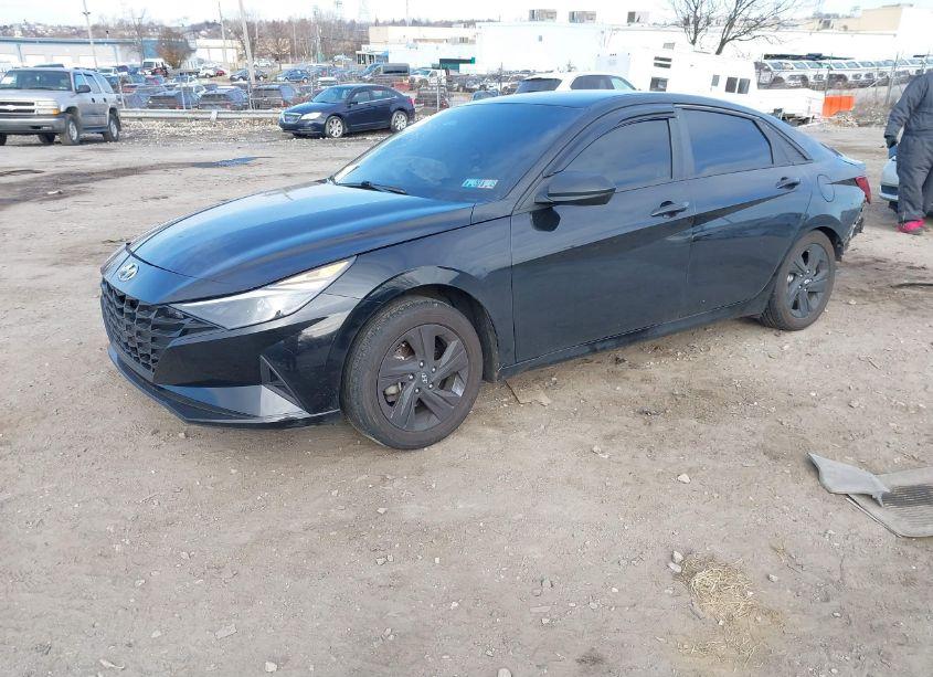 Photo 2 of 2021 Hyundai Elantra SEL (VIN 5NPLM4AG4MH011774)
