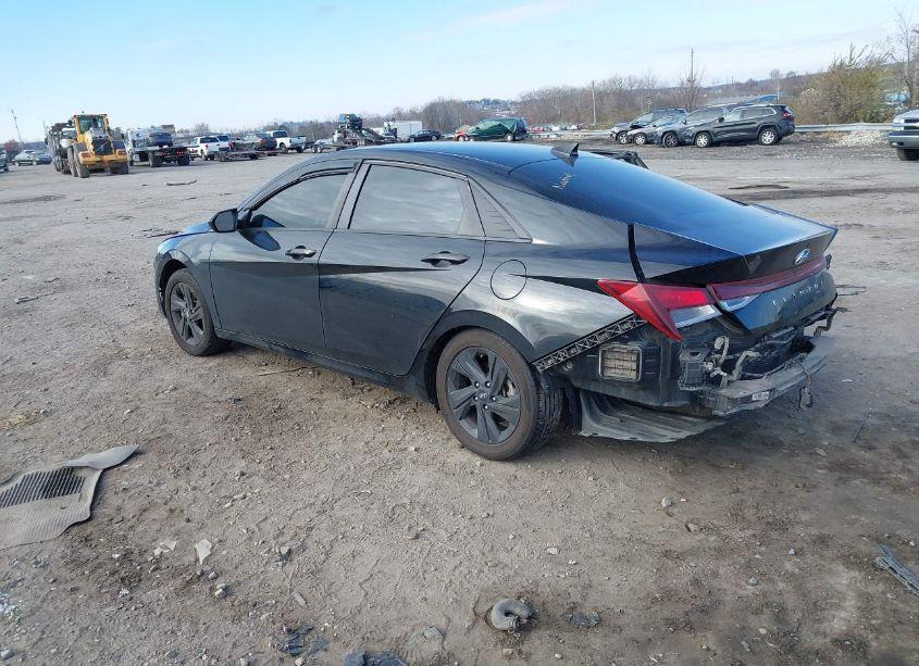 Photo 3 of 2021 Hyundai Elantra SEL (VIN 5NPLM4AG4MH011774)