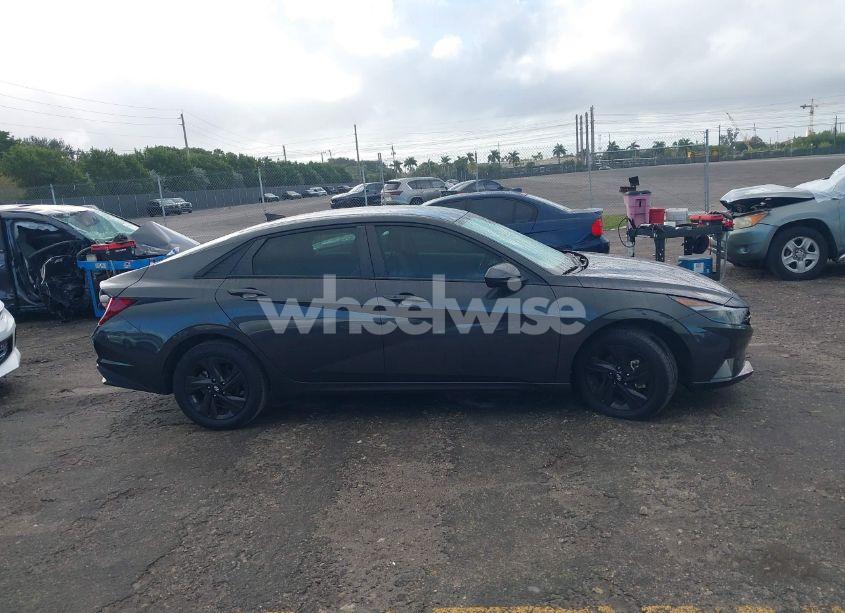 Photo 13 of 2022 Hyundai Elantra SEL (VIN 5NPLM4AG4NH076710)