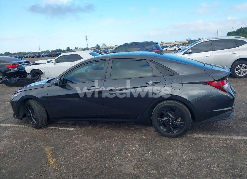 Photo 14 of 2022 Hyundai Elantra SEL (VIN 5NPLM4AG4NH076710)