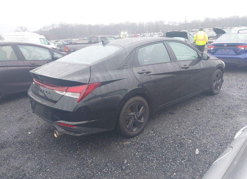 Photo 4 of 2022 Hyundai Elantra SEL (VIN 5NPLM4AG4NH079459)
