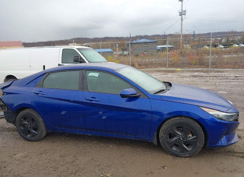 Photo 14 of 2022 Hyundai Elantra SEL (VIN 5NPLM4AG4NH084273)