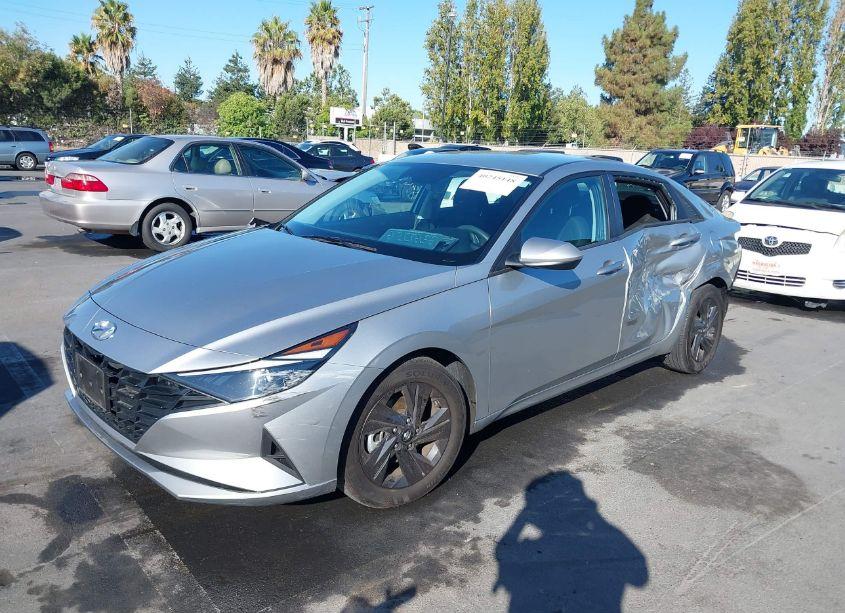 Photo 2 of 2023 Hyundai Elantra SEL (VIN 5NPLM4AG4PH089525)