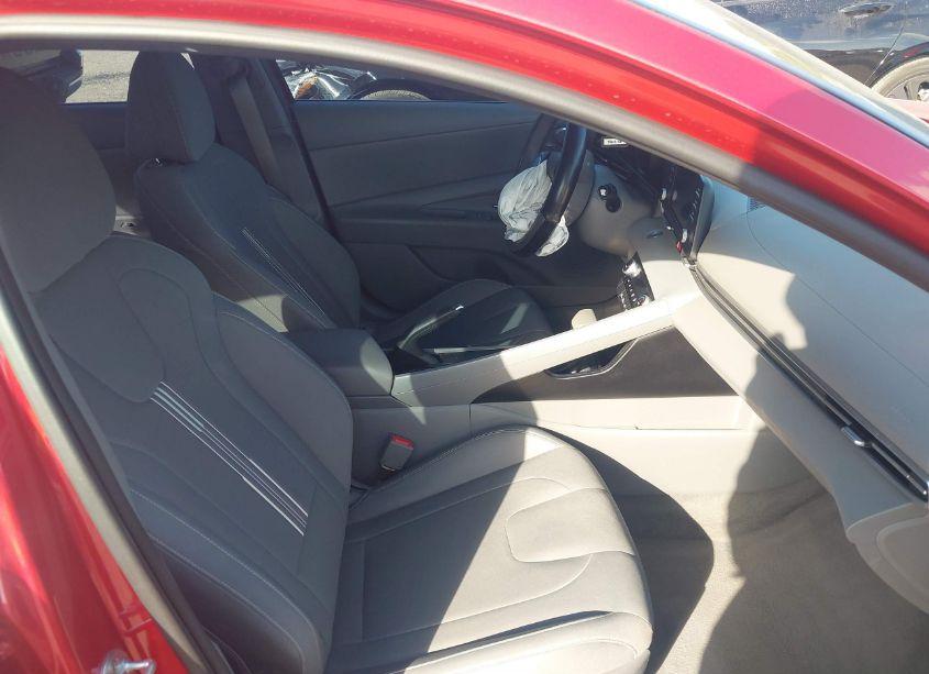 Photo 5 of 2023 Hyundai Elantra SEL (VIN 5NPLM4AG4PH100992)