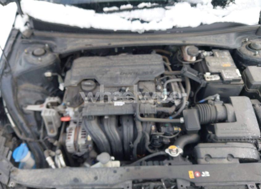 Photo 10 of 2021 Hyundai Elantra SEL (VIN 5NPLM4AG5MH009774)