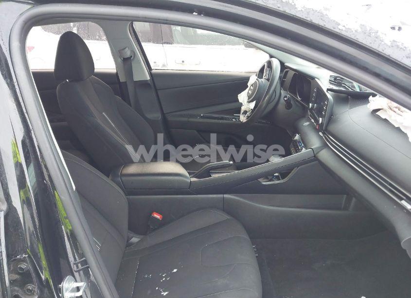 Photo 5 of 2021 Hyundai Elantra SEL (VIN 5NPLM4AG5MH009774)