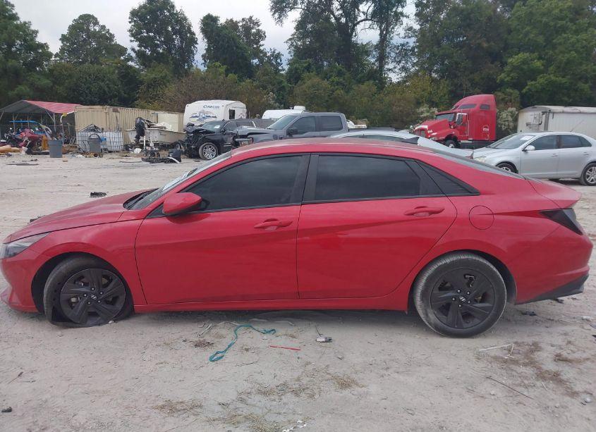 Photo 13 of 2021 Hyundai Elantra SEL (VIN 5NPLM4AG5MH033878)