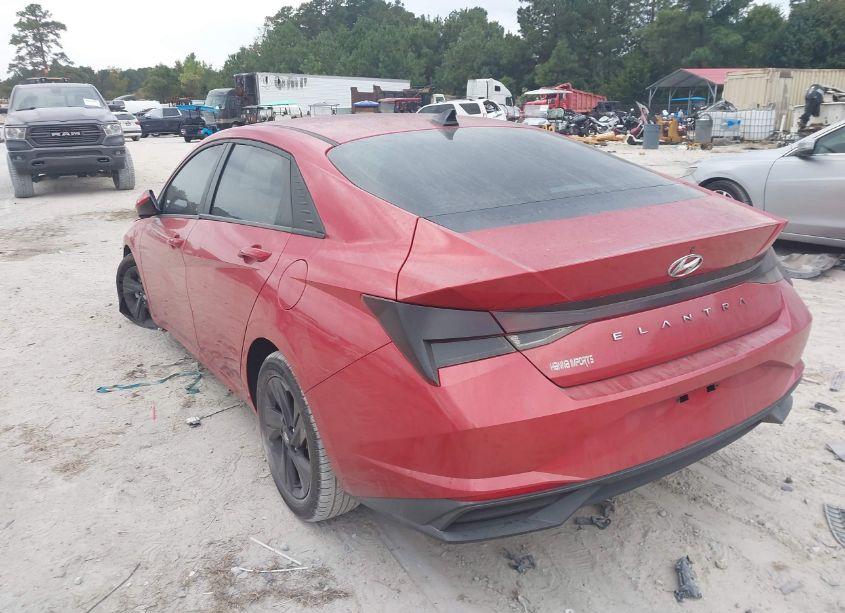 Photo 3 of 2021 Hyundai Elantra SEL (VIN 5NPLM4AG5MH033878)