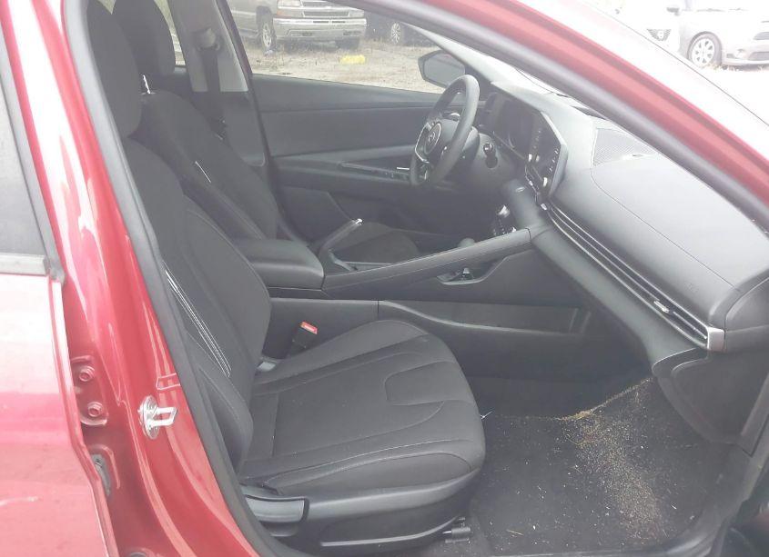 Photo 5 of 2021 Hyundai Elantra SEL (VIN 5NPLM4AG5MH033878)