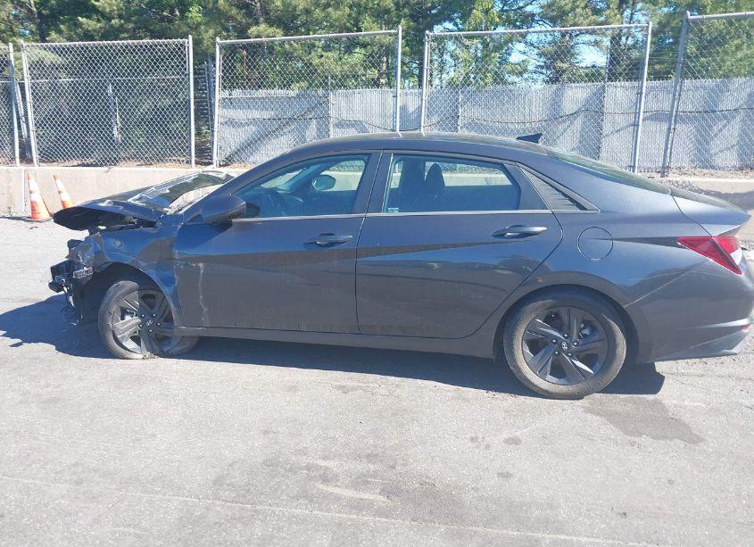 Photo 14 of 2022 Hyundai Elantra SEL (VIN 5NPLM4AG5NH071483)