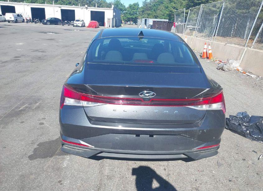 Photo 16 of 2022 Hyundai Elantra SEL (VIN 5NPLM4AG5NH071483)