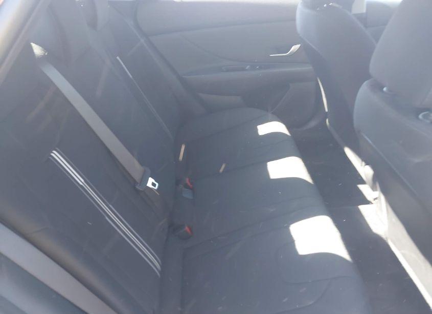 Photo 8 of 2022 Hyundai Elantra SEL (VIN 5NPLM4AG5NH071483)