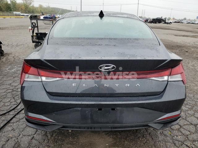 Photo 2 of 2023 HYUNDAI ELANTRA SEL (VIN 5NPLM4AG5PH102721)
