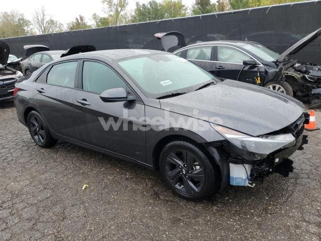 Photo 5 of 2023 HYUNDAI ELANTRA SEL (VIN 5NPLM4AG5PH102721)