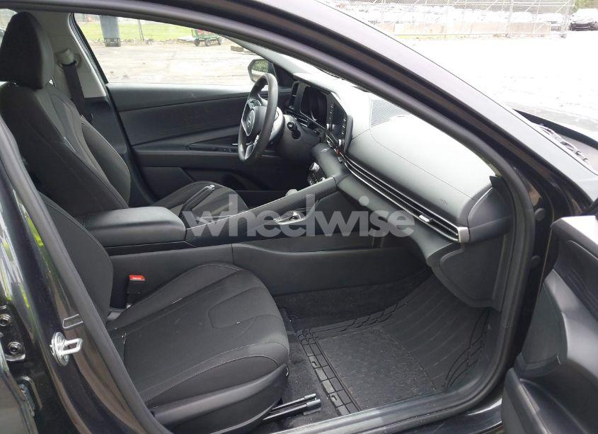 Photo 5 of 2023 Hyundai Elantra SEL (VIN 5NPLM4AG5PH104517)