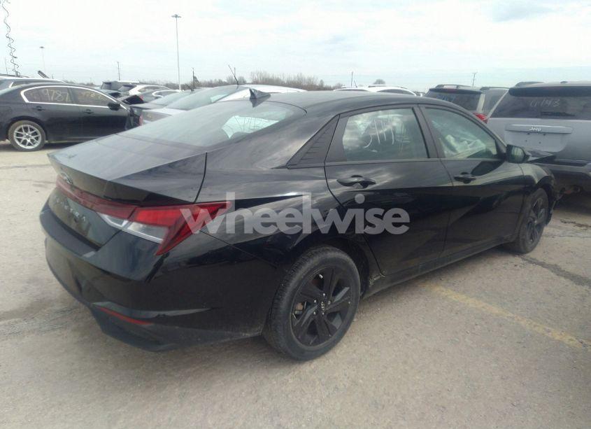 Photo 4 of 2023 Hyundai Elantra SEL (VIN 5NPLM4AG5PH107191)