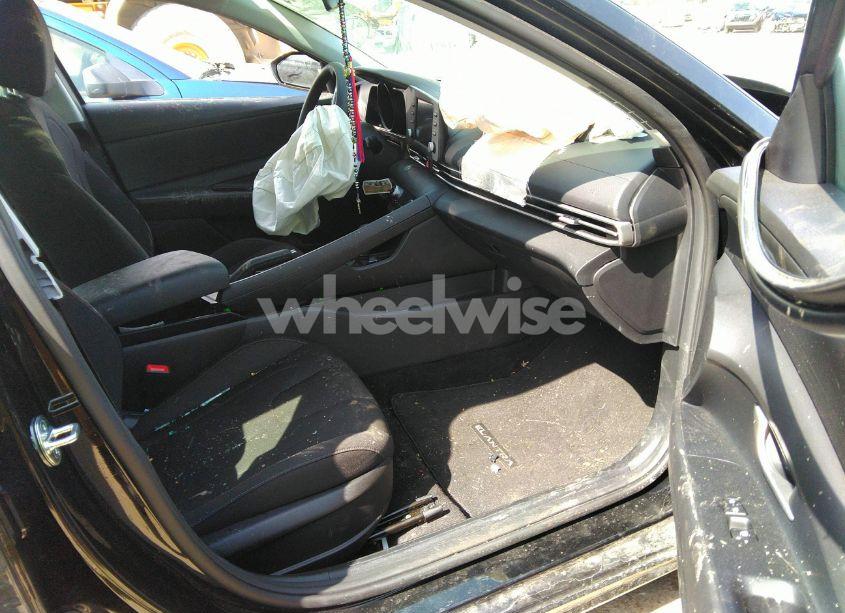 Photo 5 of 2023 Hyundai Elantra SEL (VIN 5NPLM4AG5PH107191)