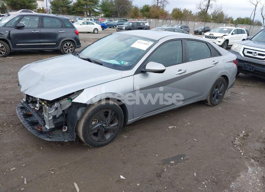 Photo 2 of 2021 Hyundai Elantra SEL (VIN 5NPLM4AG6MH010156)