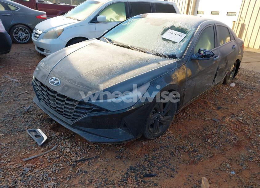 Photo 2 of 2021 Hyundai Elantra SEL (VIN 5NPLM4AG6MH021593)