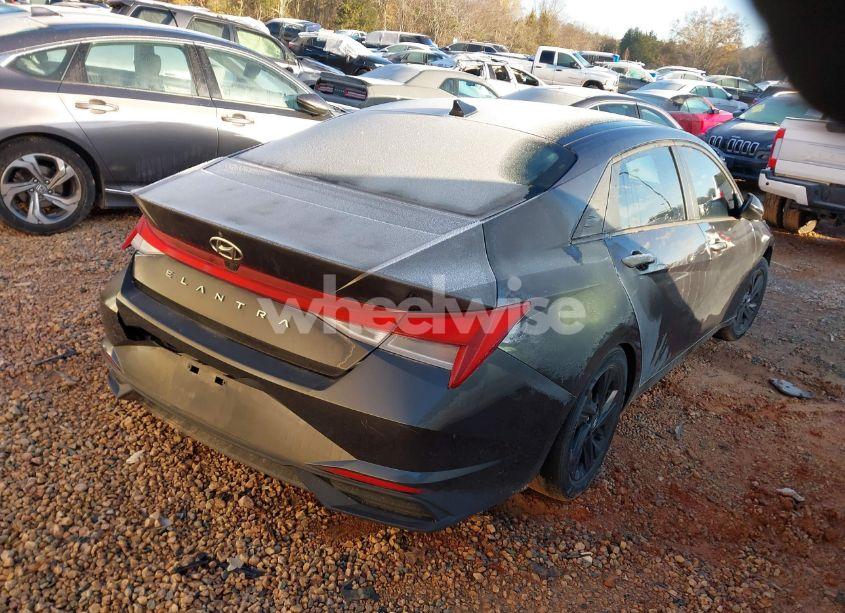 Photo 3 of 2021 Hyundai Elantra SEL (VIN 5NPLM4AG6MH021593)