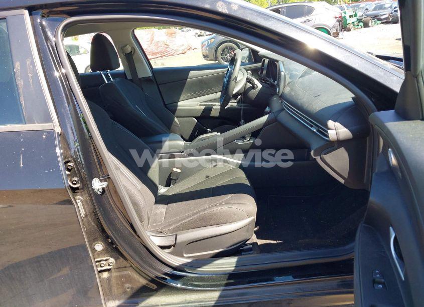 Photo 5 of 2023 Hyundai Elantra SEL (VIN 5NPLM4AG6PH092054)