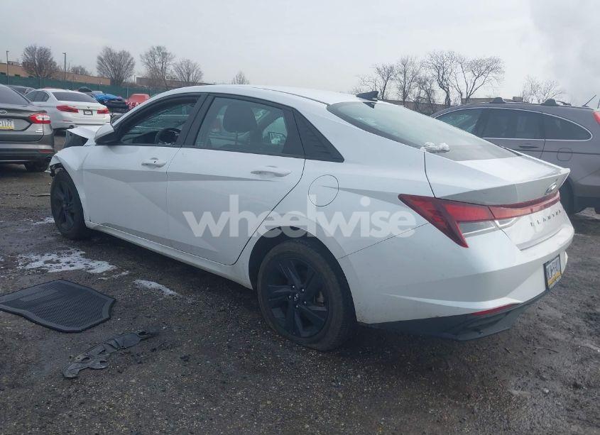 Photo 3 of 2022 Hyundai Elantra SEL (VIN 5NPLM4AG7NH065958)