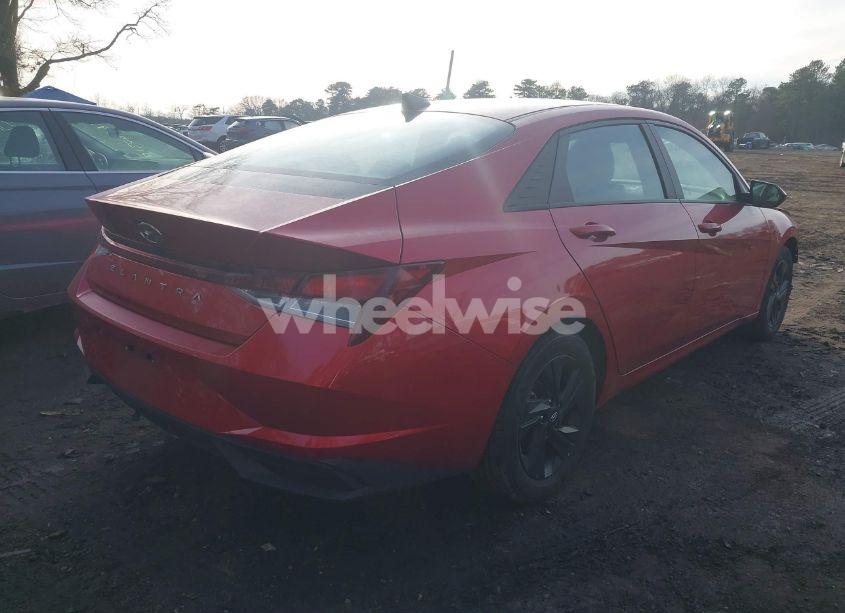 Photo 4 of 2022 Hyundai Elantra SEL (VIN 5NPLM4AG7NH075213)