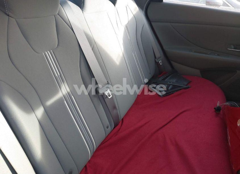 Photo 8 of 2022 Hyundai Elantra SEL (VIN 5NPLM4AG7NH075213)