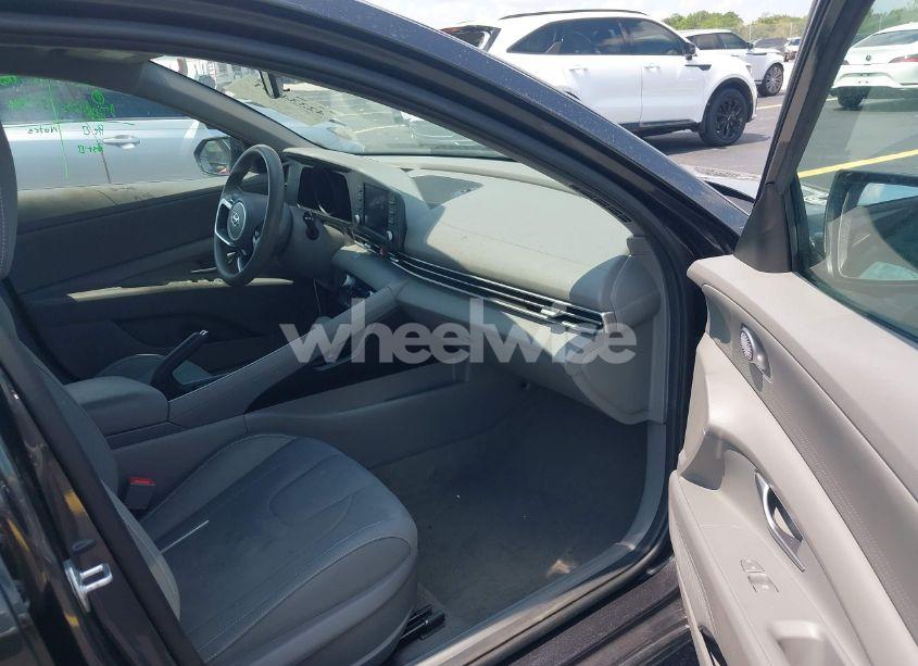 Photo 5 of 2023 Hyundai Elantra SEL (VIN 5NPLM4AG7PH103787)