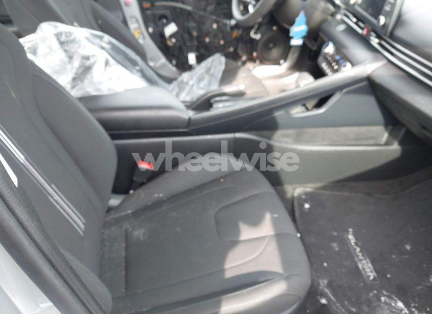 Photo 5 of 2021 Hyundai Elantra SEL (VIN 5NPLM4AG8MH006917)