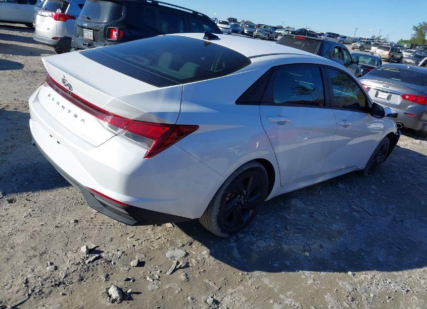 Photo 4 of 2021 Hyundai Elantra SEL (VIN 5NPLM4AG8MH038010)