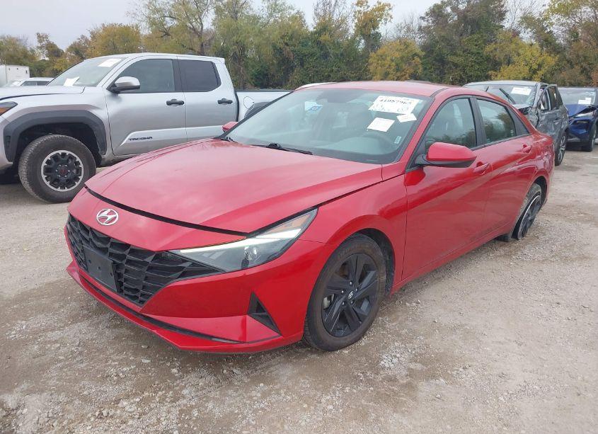 Photo 2 of 2021 Hyundai Elantra SEL (VIN 5NPLM4AG8MH041294)