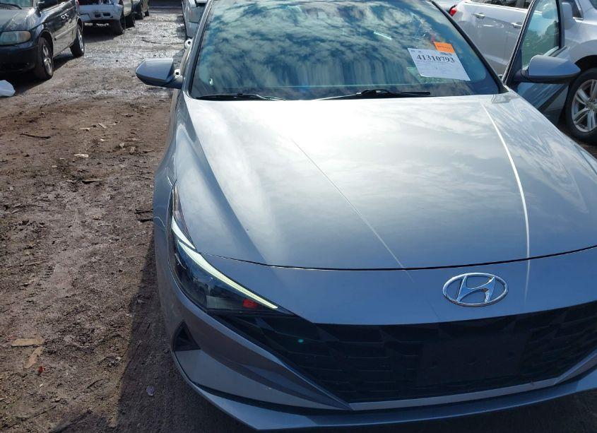 Photo 6 of 2023 Hyundai Elantra (VIN 5NPLM4AG8PH103927)
